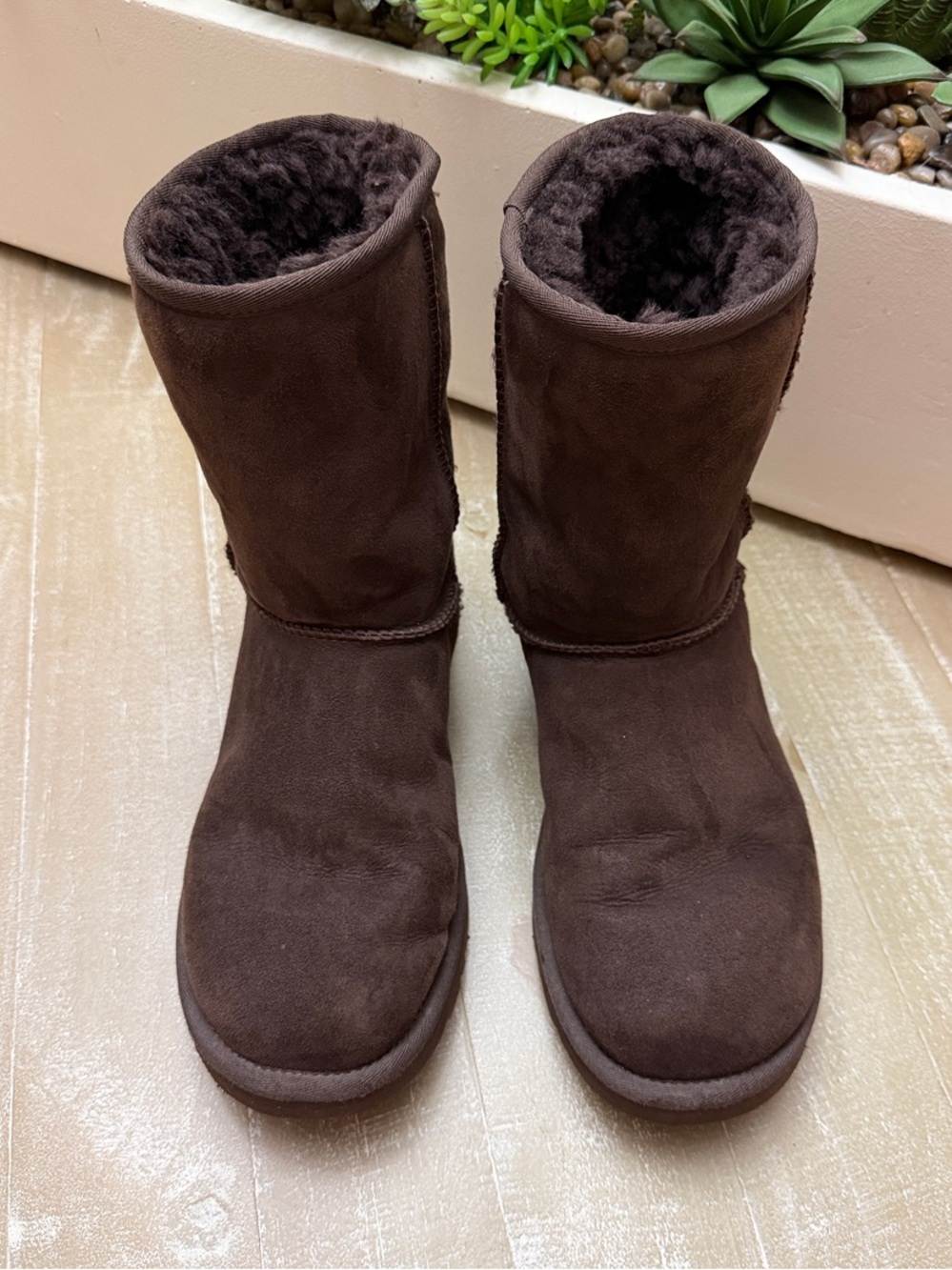 UGG Boots Size 8 Dark Brown Suede with Shearling lining